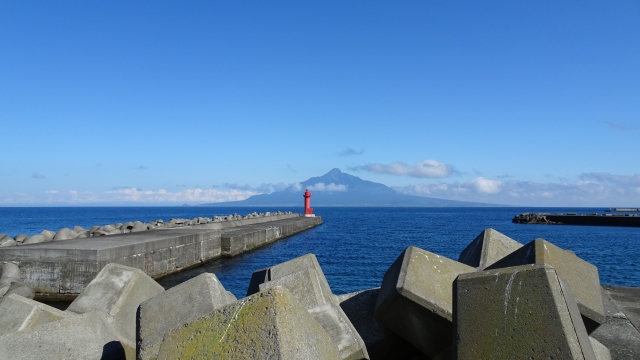 礼文島から見た利尻富士