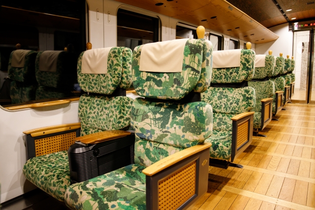 ゆふいんの森号座席